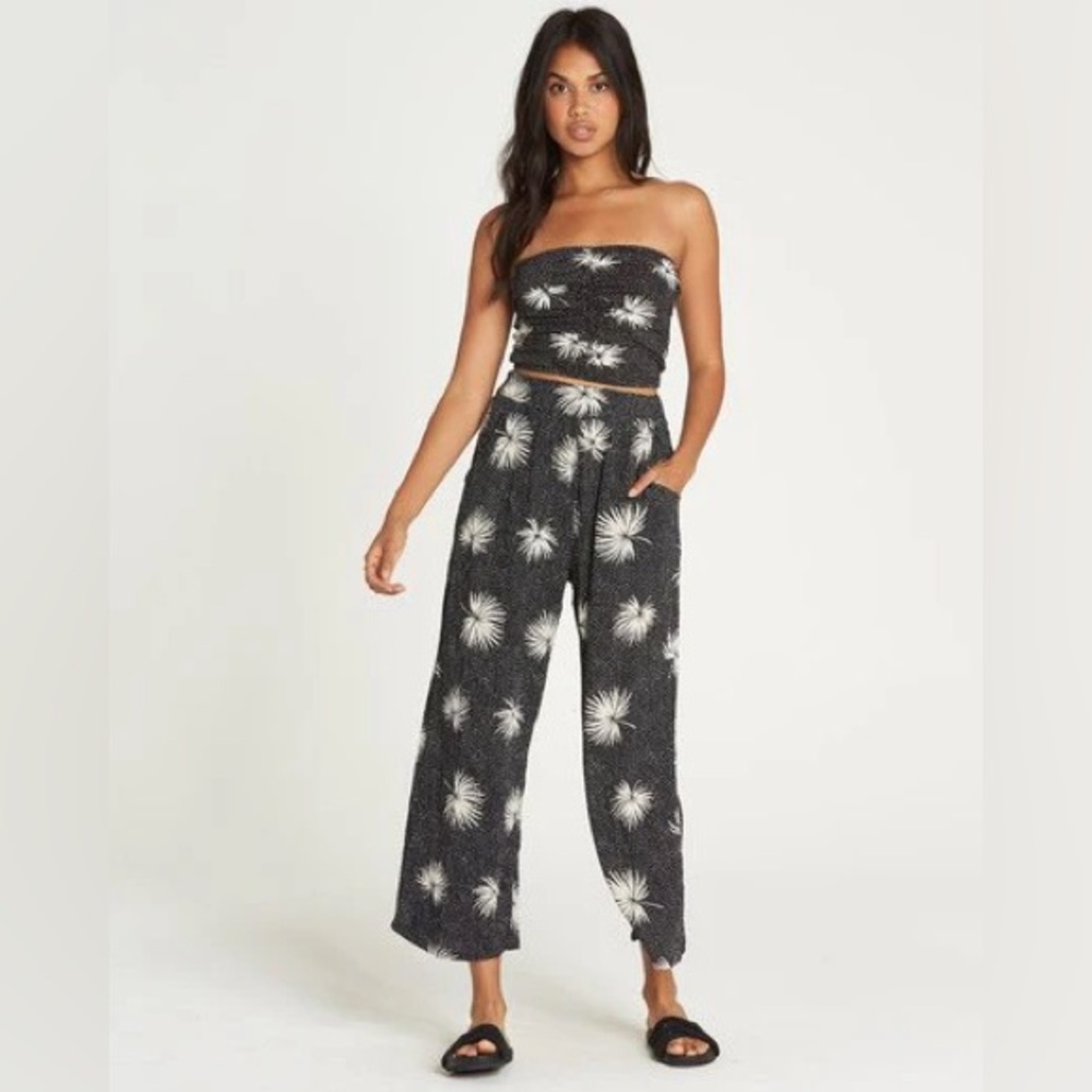 Billabong top / pant set - M